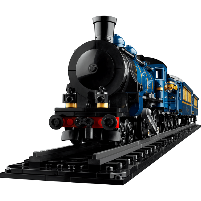 LEGO Ideas 21344 The Orient Express Train locomotive front