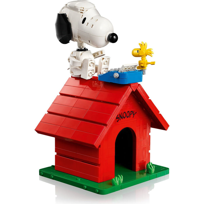 LEGO Ideas 21368 Peanuts: Snoopy's Doghouse