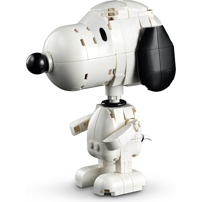 LEGO Ideas 21368 Peanuts: Snoopy's Doghouse