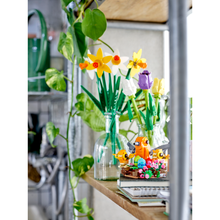 LEGO Seasonal 40639 Bird's Nest spring display