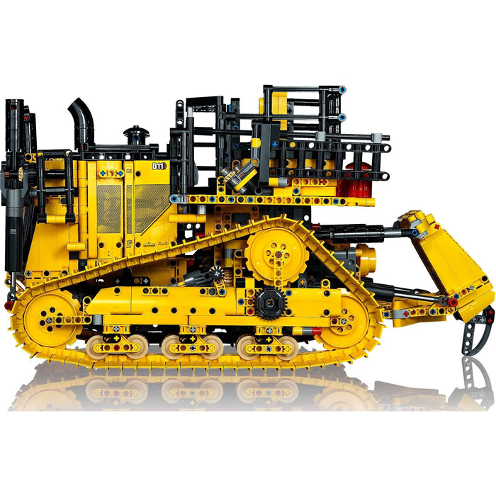 LEGO Technic 42131 CAT D11 Bulldozer