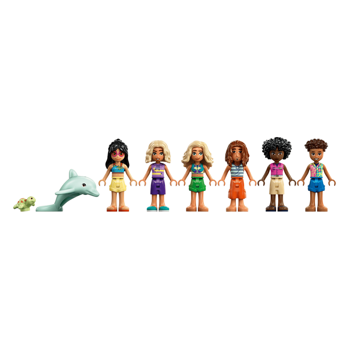 LEGO Friends 42673 Family Vacation Beach Resort resort detail