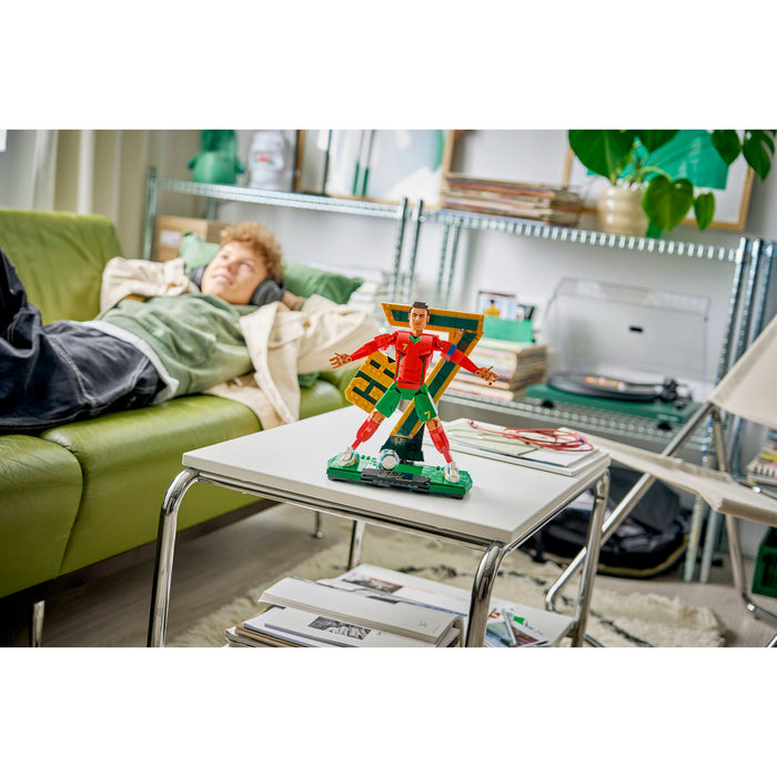 LEGO Editions 43016 Cristiano Ronaldo - Football Legend displayed in a living room