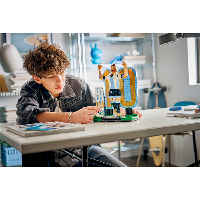 LEGO Editions 43015 Lionel Messi - Football Legend finished model on a desk