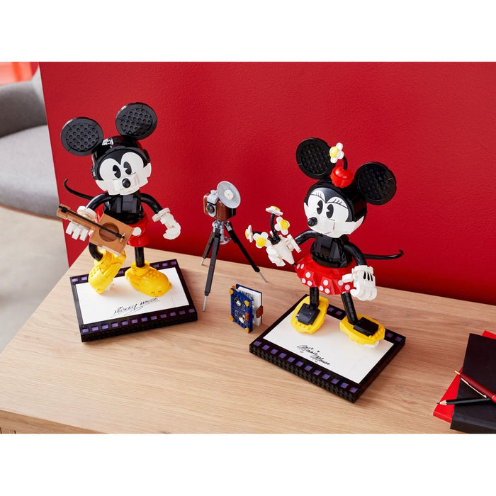 Lego 43179 Disney construira des rats Mitch et Minnie.