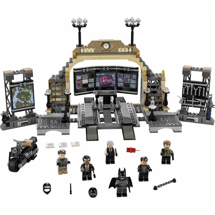 LEGO The Batman 76183 Batcave: The Riddler Face-Off